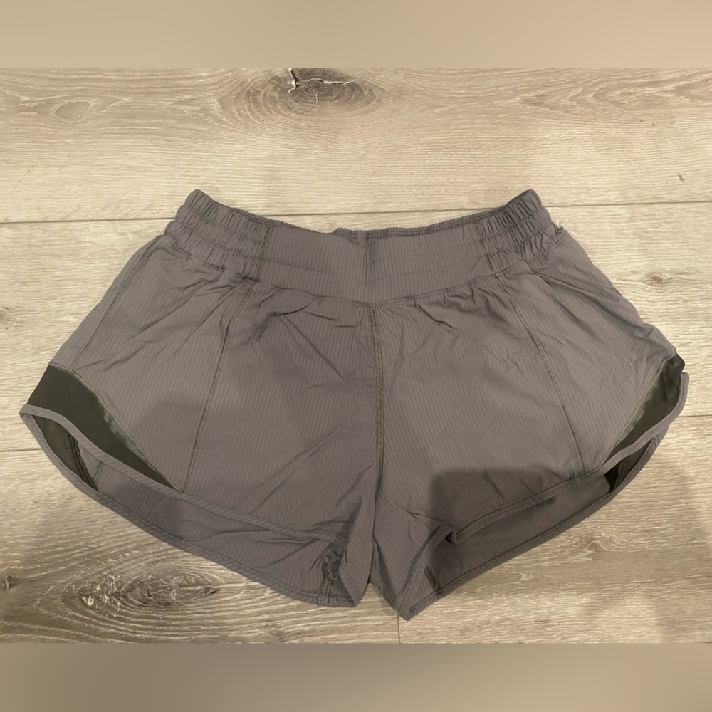 Lululemon Athletica Gray Athletic Shorts Lightweight Relaxed Fit